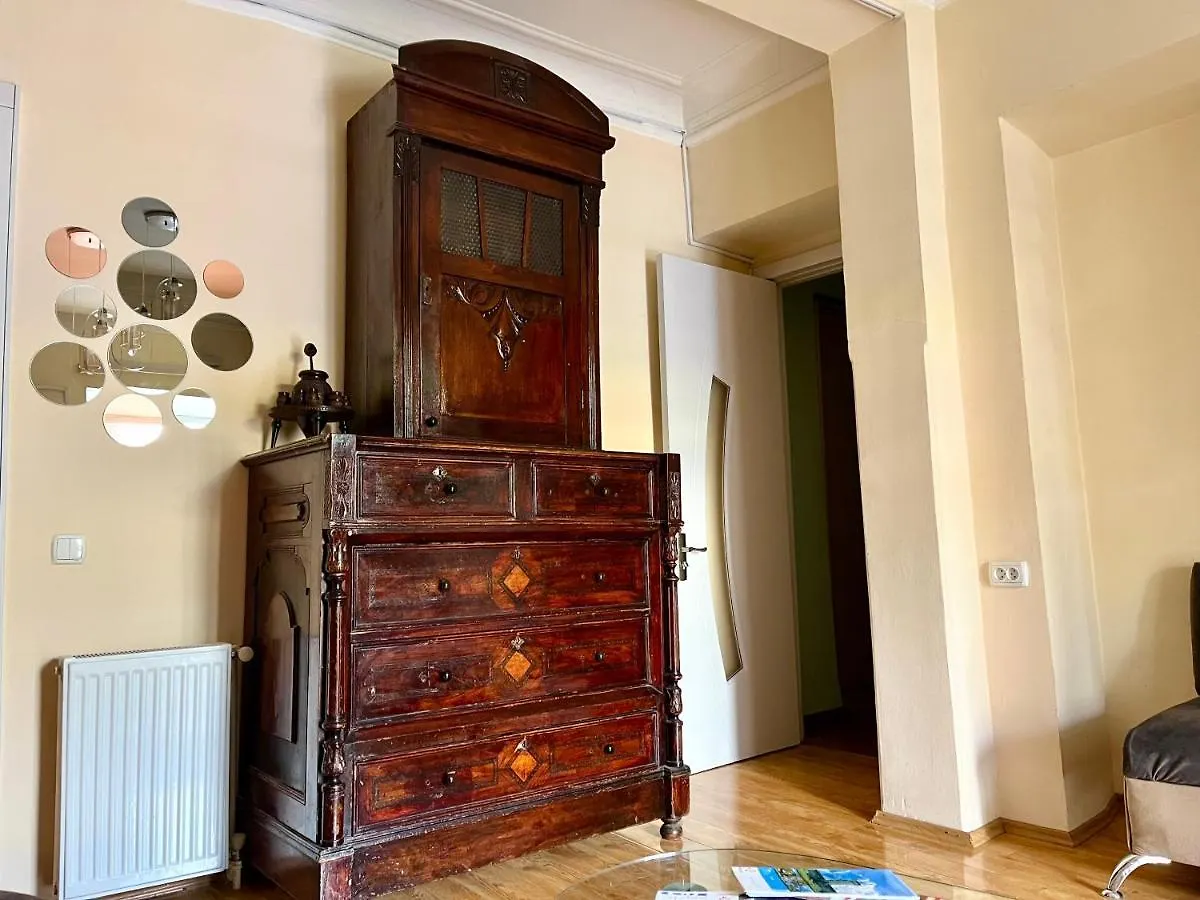 Apartment In Old Tbilisi Orbeliani Square 0*,