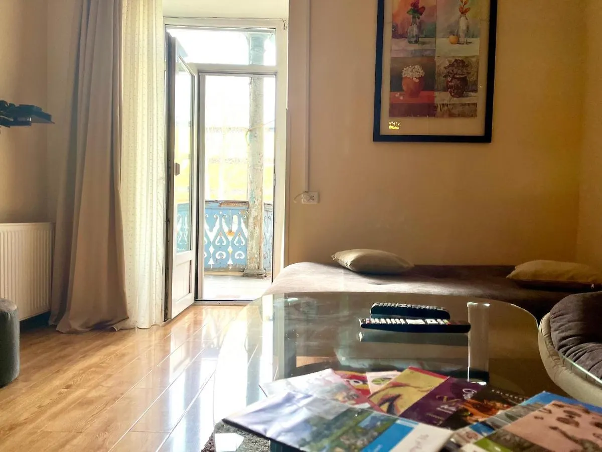 Apartment In Old Tbilisi Orbeliani Square