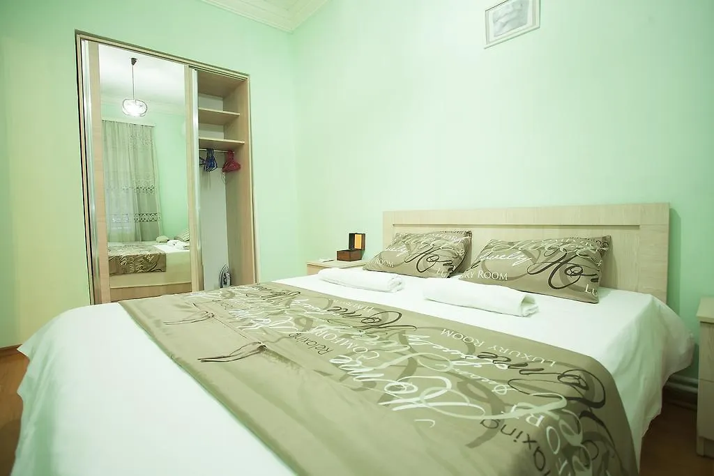 Apartment In Old Tbilisi Orbeliani Square